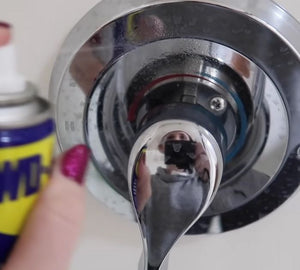 8 Clever And Helpful WD40 Hacks