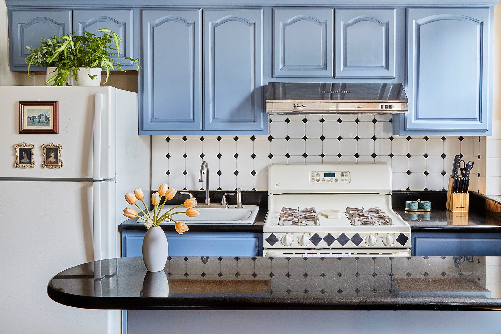 When Your Landlord Says Paint Is Out of the Question, Try Contact Paper for Cabinets